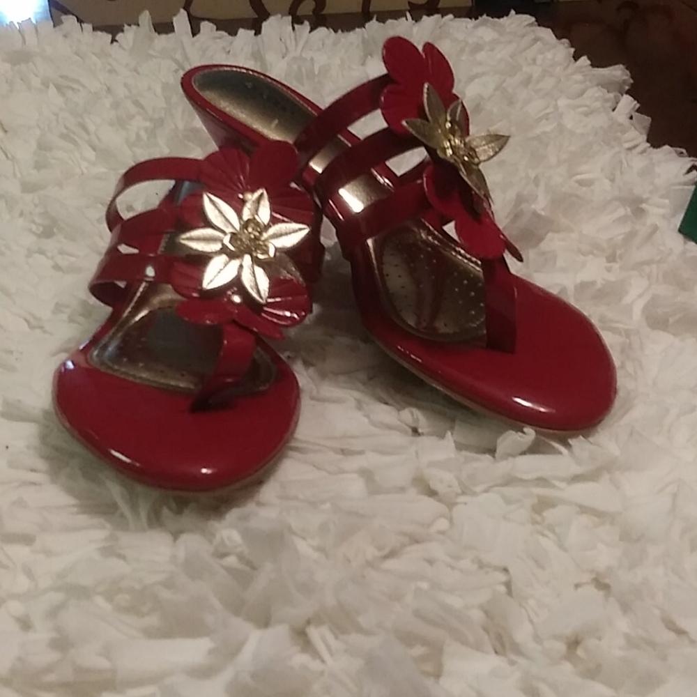 Shoes - Picture 4 of 5